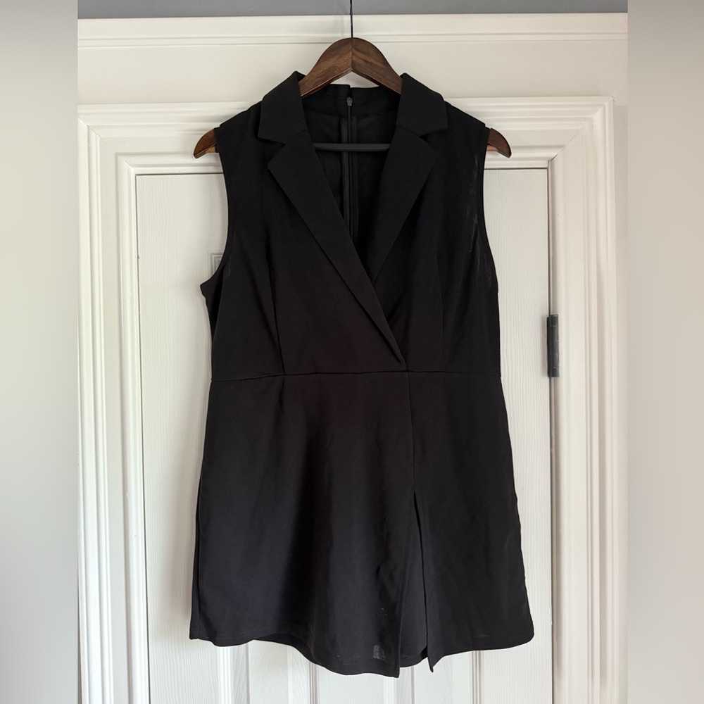 Black Sleeveless Blazer Dress